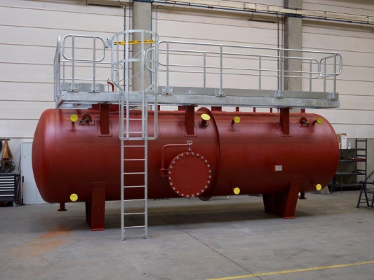 Another pressure vessel leaves the building!