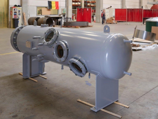 Plein feu sur une cuve sous pression
