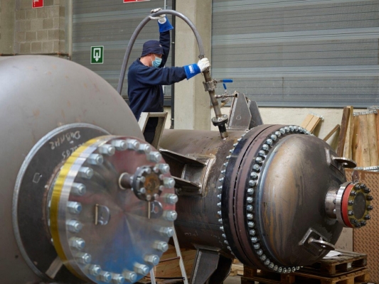 Work in progress... Hydrotest of a pressure vessel