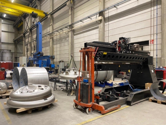 Plasma Arc Welding (PAW): 