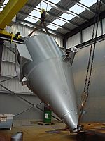 Pressureless hopper in pickling room