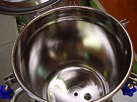 Electropolished kettle