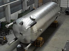 Pressure vessel in steel