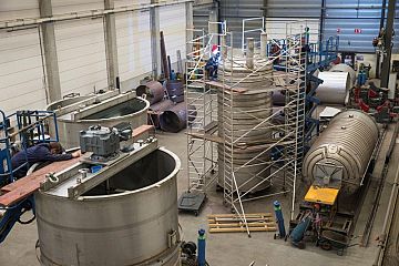 Chocoladetanks in opbouw